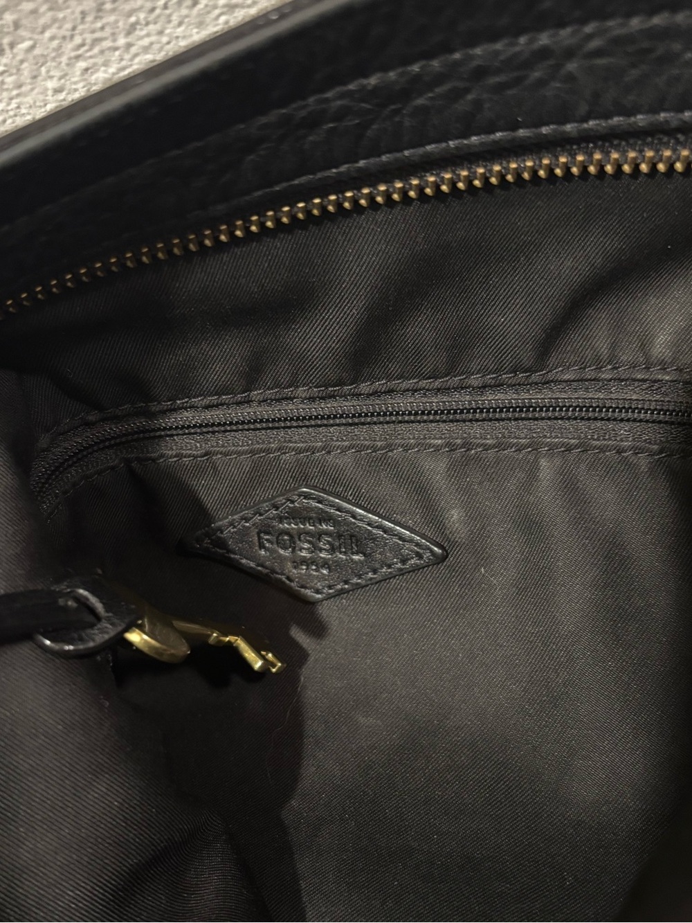 Fossil Maya Black Pebbled Leather Convertible Hobo Crossbody Bag Key Charm - Picture 7 of 7